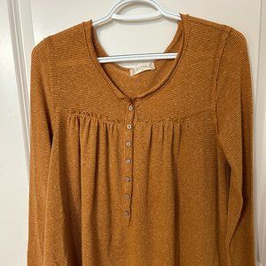 mustard yellow loose long sleeve shirt